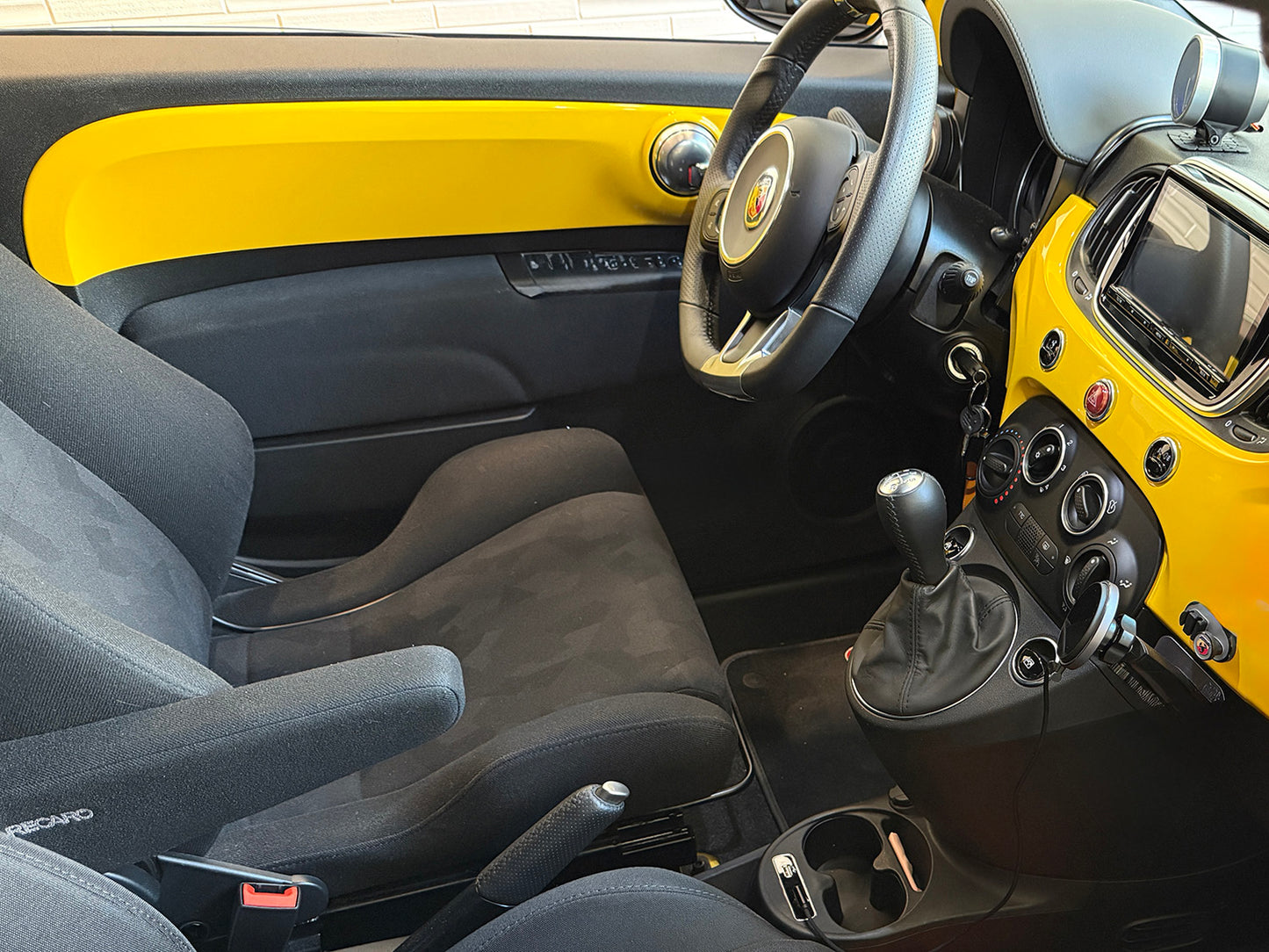 FIAT500　ABARTH500　ドアパネルプレート　カラードタイプ