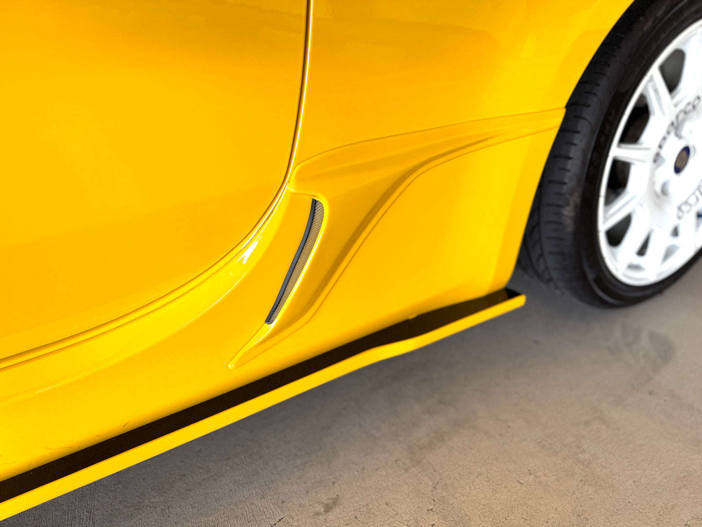 ABARTH500　サイドスカートインテークパネル　全シリーズ