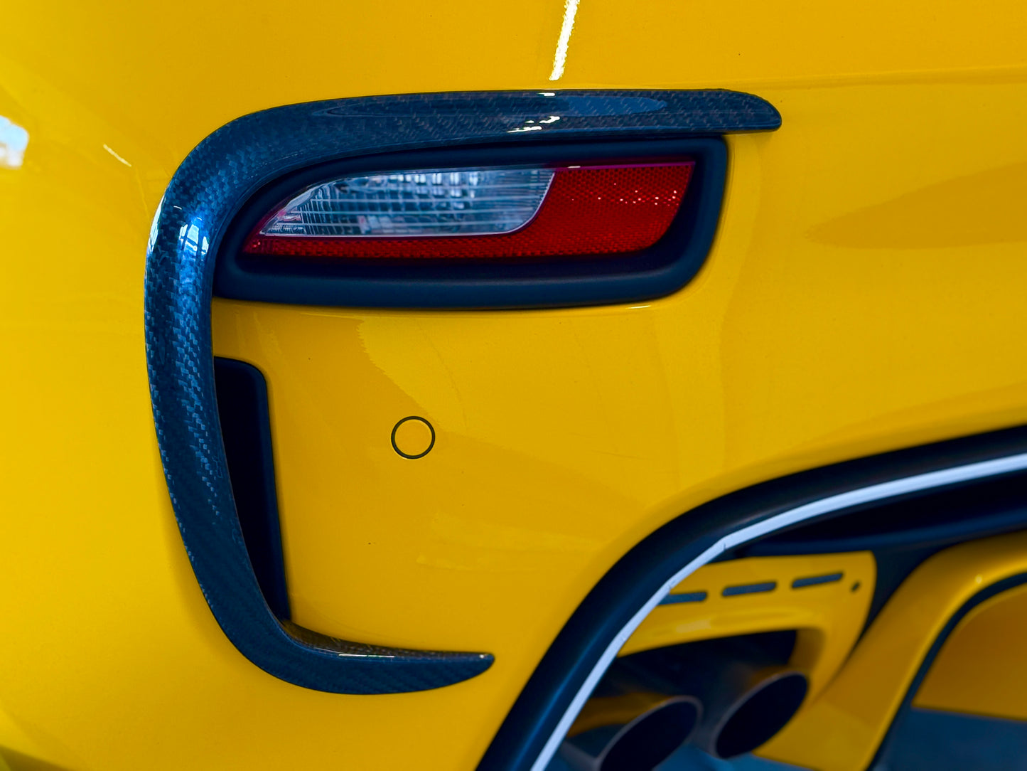 ABARTH500　リアダクトガーニッシュ　シリーズ4～