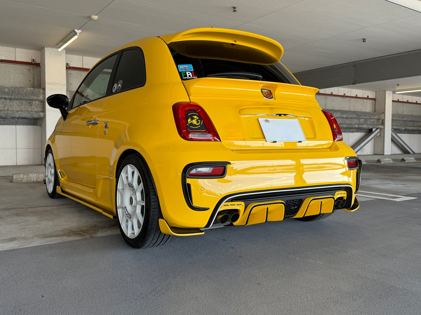 ABARTH500　リアダクトガーニッシュ　シリーズ4～