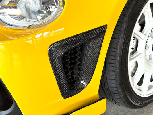 ABARTH500　サイドインタークーラーダクト　シリーズ4～