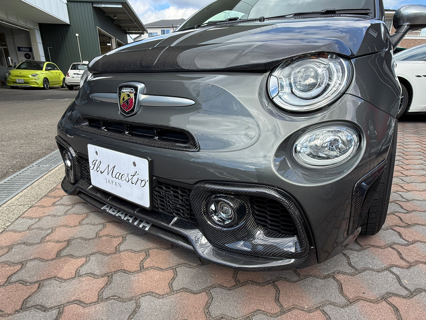ABARTH500　フロントセンターガーニッシュ　シリーズ4～