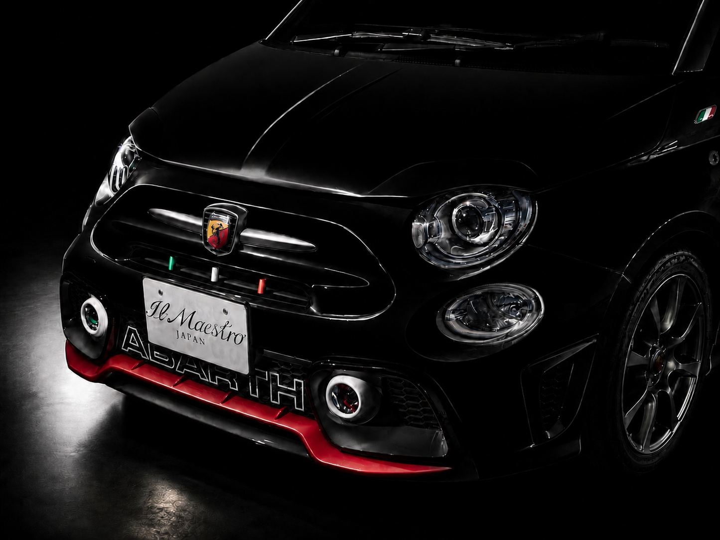 ABARTH500 フロントバンパーガーニッシュ　シリーズ4～