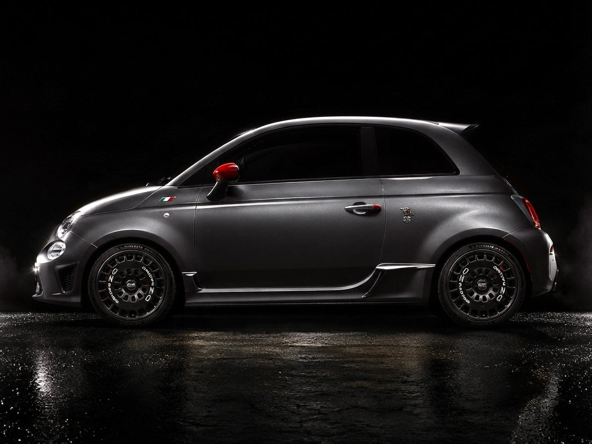 ABARTH500　サイドスカートインテークパネル　全シリーズ