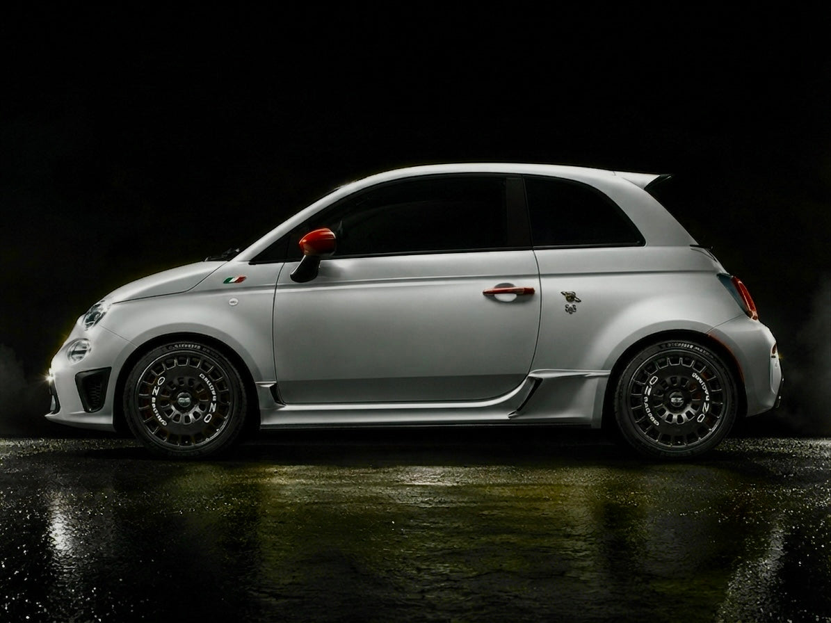 ABARTH500　サイドスカートインテークパネル　全シリーズ
